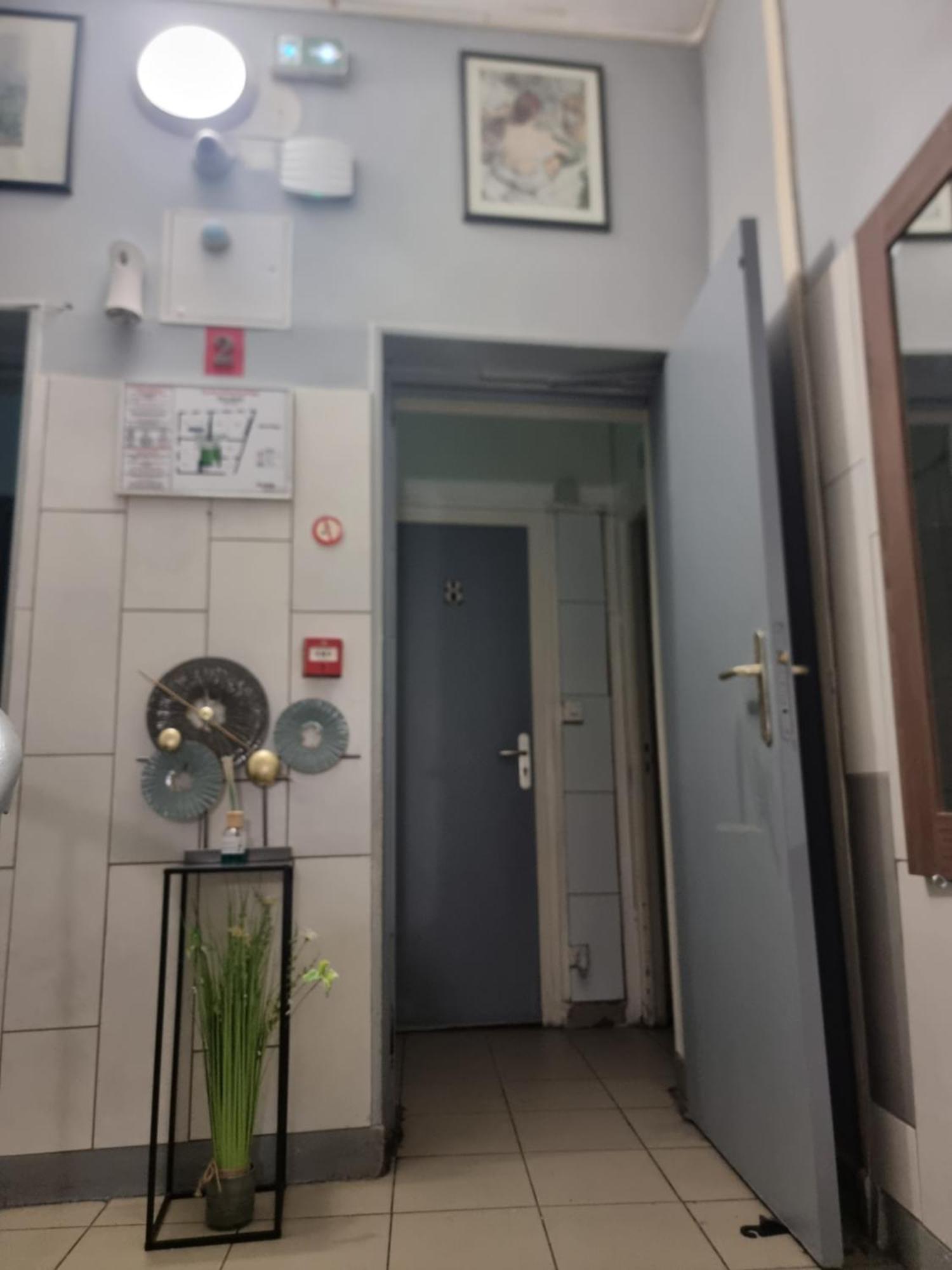 Hotel Aboukir Париж Екстериор снимка