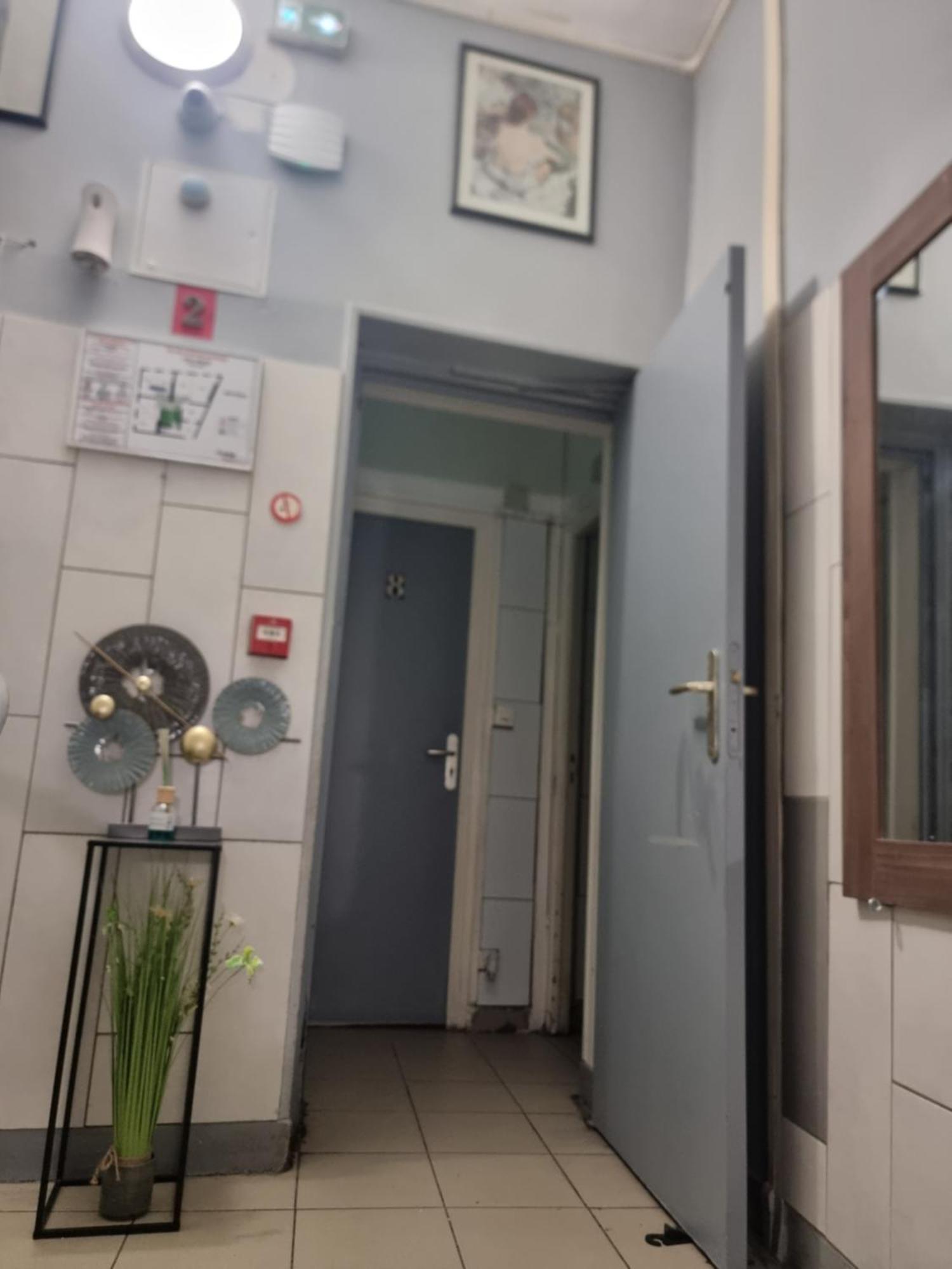 Hotel Aboukir Париж Екстериор снимка